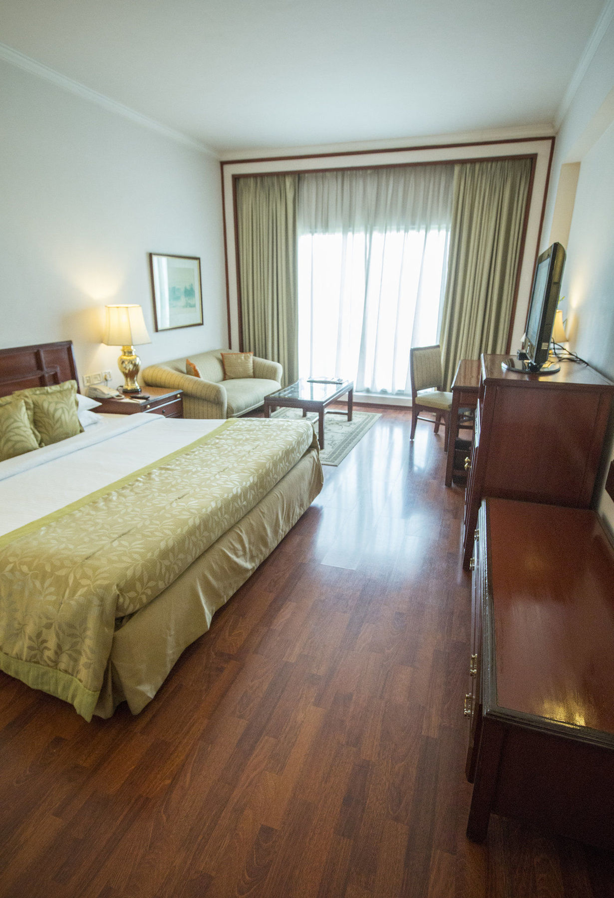 Отель Taj Banjara Хайдарабад Экстерьер фото A room at the Taj Bengal