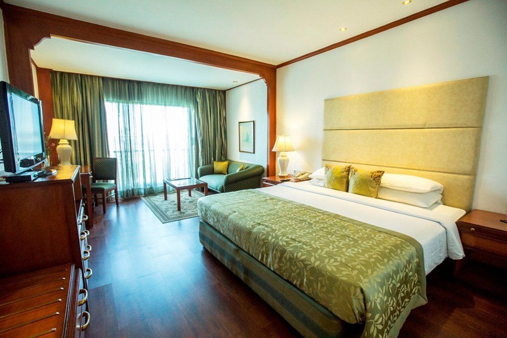Отель Taj Banjara Хайдарабад Экстерьер фото A room at the Taj Bengal